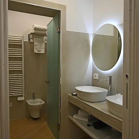 Mom Rooms&suites * Tivoli