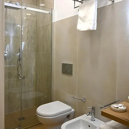 Mom Rooms&suites Gæstehus *